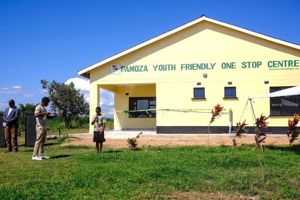 Pamoza One Stop Jugendzentrum